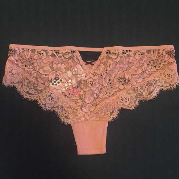 Cheeky Lace Undies - Picture 2 of 3